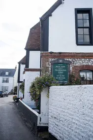 Village House Hotel - Inn - Image 3