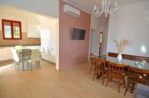 Villa Pesce Torre Pali 8 Ospiti con Giardino e Parcheggio Privato - Image 2