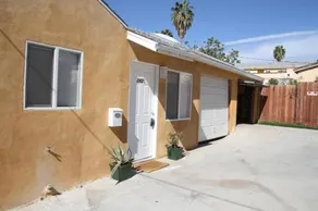 Modern Home In Burbank - Image 2