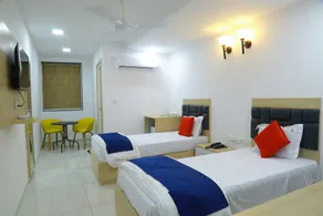 The Balcony Suites - Image 3