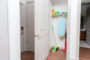 St. Louis Designer 1bd/1ba Central West End Apartment - Image 5