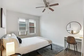 Sleek 2BR - Hyde Park 405 - Image 5