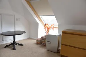 Jaffas Loft Room - Image 4