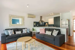 Stylish 3 Bedroom Family Home in Leafy Paddington - Image 5