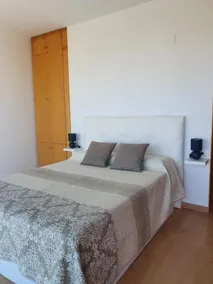 Chalet con piscina privada - Image 2