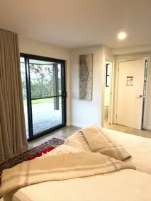 Panorama House on Stanhope Country Elegance in the Heart of Elderslie - Image 4