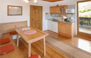 2 Bedroom Accommodation in Klein St. Paul - Image 4