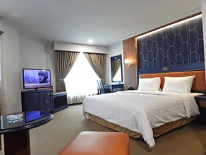 Travellers  Hotel  Jakarta - Image 4