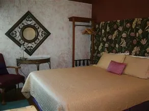 Last Resort B&B Inn - Image 4