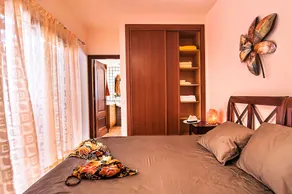 Orange Light villa with heated pool - Image 5