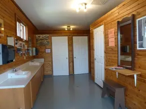 Cottonwood Bay Resort - Image 2