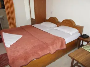 Premier rooms with Rooftop Terrace Restaurant - Image 4