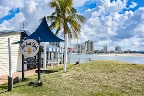 Maroochydore Stylish Luxury - Pool / Beach ZD9 - Image 2