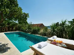 Villas Arboretum - Image 3