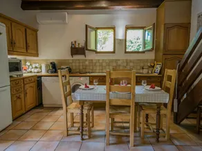 Cosy Gite With Secluded Garden, Private Swimming Pool in Beautiful Surroundings - Image 2