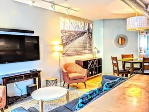 Downtown Loft Oasis - Image 3