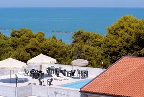 Hotel Nel Pineto - Image 5
