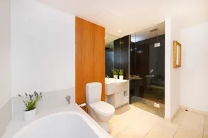 Melbourne Seaviews, Pool & Tennis - Image 2