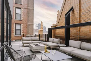 The Plymouth Premier 3BR Suites by Sonder - Image 3