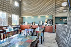 Rodeway Inn and Suites Ithaca - Image 4