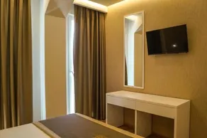 Red Hill Hotel - Image 2