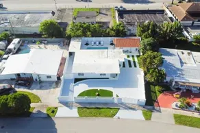 Spacious Miami Home Heated Pool BBQ L35 - Image 4