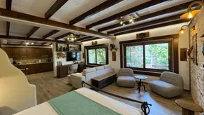 Stella's Traditional Inn - Image 3