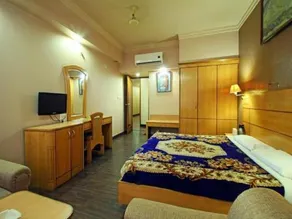 OYO Hotel Vivek - Image 3