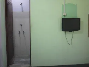 Shiva Kashi Guest House - Image 3