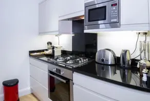 Surbiton Hills Apartment - Image 2