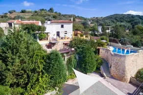 Verekinthos Villas - Pool, Hot Tub, BBQ, Kids Playground, Stunning Mountain Views - Image 3