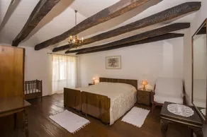 House Elena - Image 3