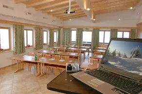 Jugend- Und Familienhotel Venedigerhof - Image 4