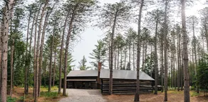 Uncle Tom's 3BDR Cabin For Nature Lover - Image 4