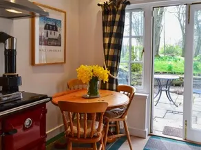 Gardener's Cottage - Image 4