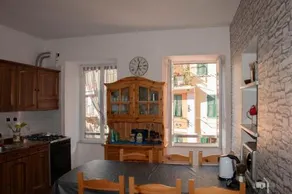 Vintage Apartment - Image 2