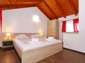 Villa in Prkos With Private Pool and Sea Nearby - Image 2
