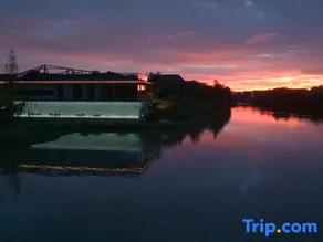 Sublimation Lakeside Night Park Junting Hotel - Image 3