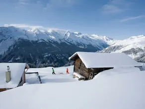 Comfortable Apartment in Aschau im Zillertal Near Ski Area - Image 2