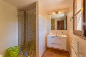 Can Revell villa with Pool & Jacuzzi - Image 2