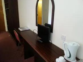 Three Saints Hotel - Image 5