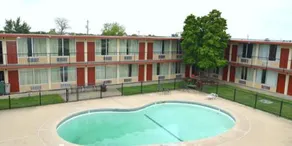 Executive Inn Seminole - Image 5