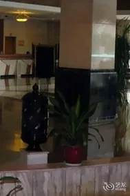 Humei Hotel - Image 2