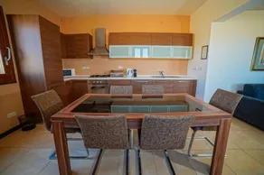 Harbour Views Duplex Private Maisonette - Image 4