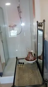 The Chesterfields Guest House - Image 2