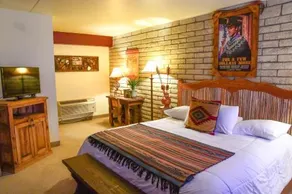 Cave Creek Tumbleweed Hotel - Image 5