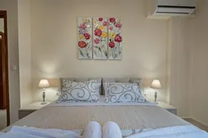 All Seasons Villas - Image 5