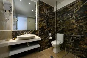 Blue Water Resort - Image 5