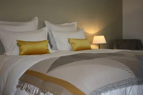Les Enclos Bed And Breakfast - Image 4