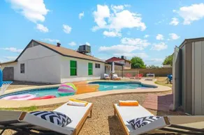 Eclectic Pool Ping-Pong Fire Pit 3 BR - Image 5